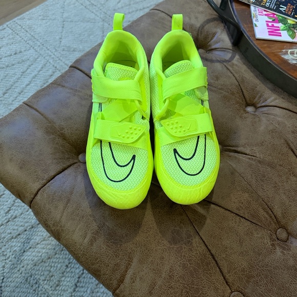 Nike Neon Green Cycling Shoes - Picture 1 of 3